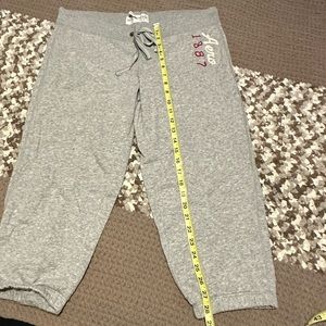 Aeropostale cropped capri sweatpants